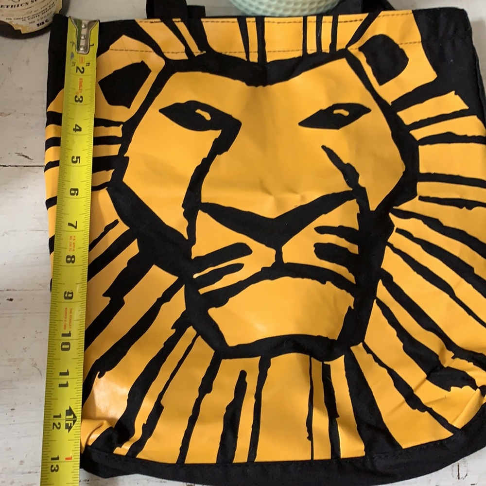 Disney’s The Lion King canvas tote NWT - Picture 5 of 9